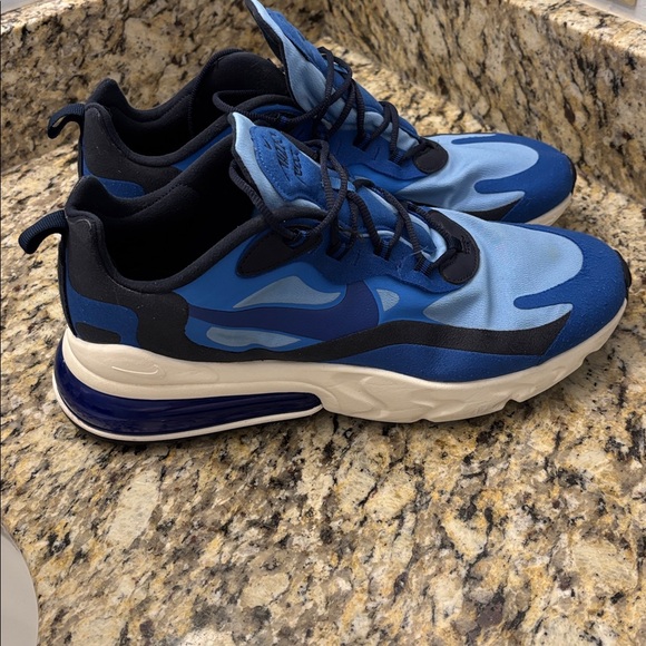 Nike 270 React Shoes. Blue. Size 11 - Picture 2 of 6